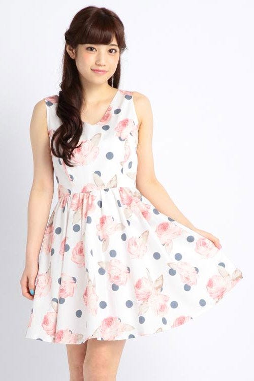 ドットフラワーワンピース「LIZ LISA」8,424円(税込)