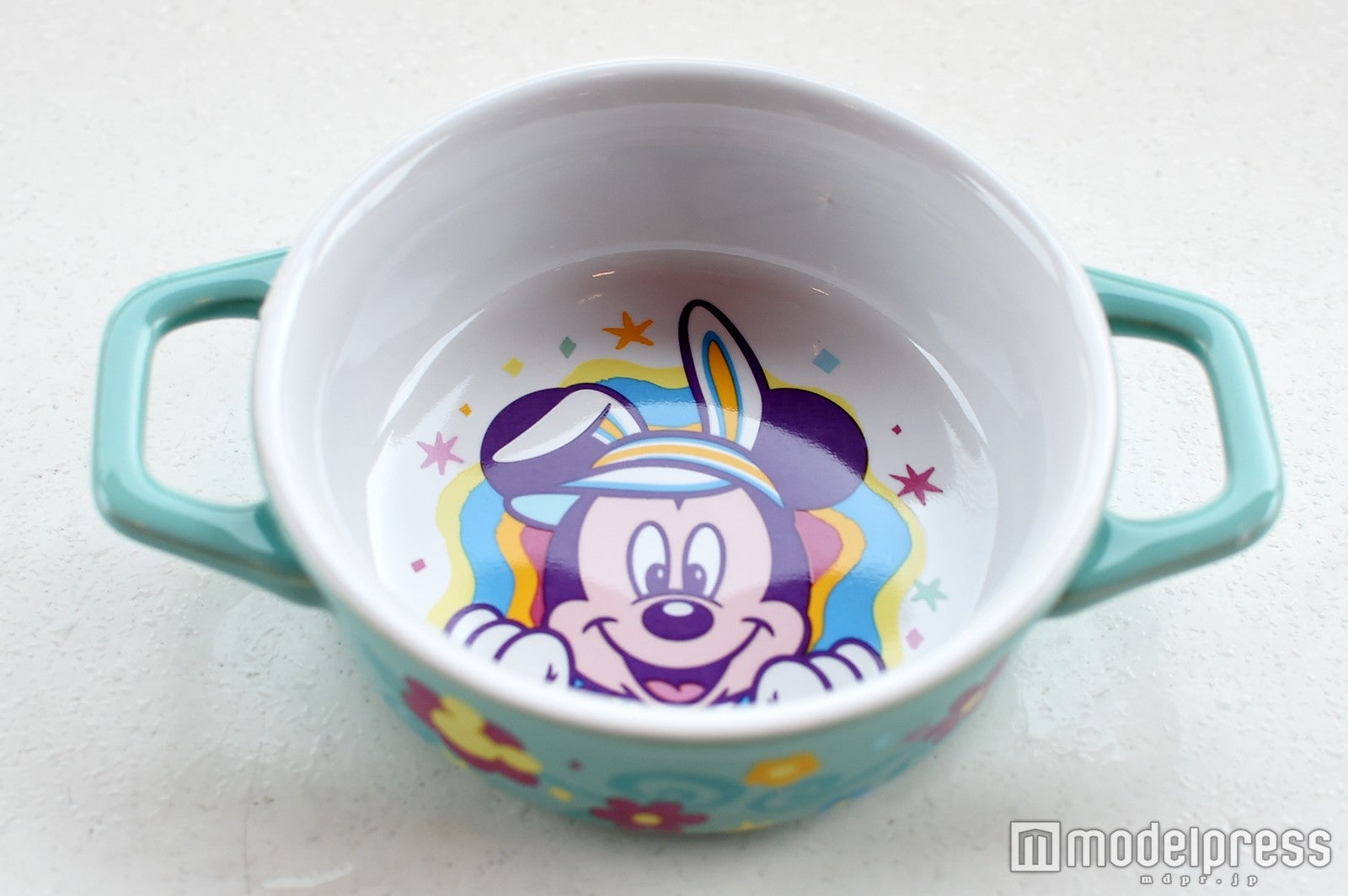 スーベニアキャセロール（C）モデルプレス