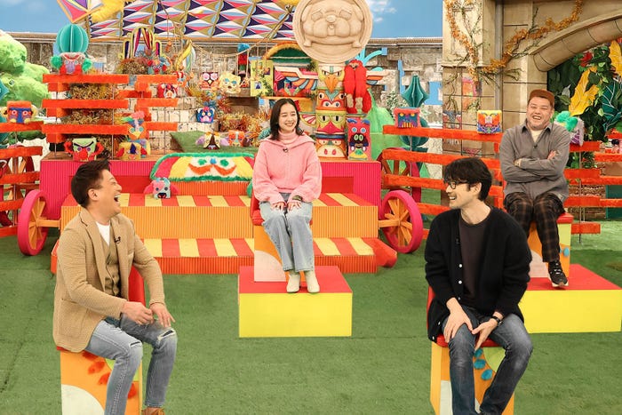 (左から)坂上忍、堀田真由、竹野内豊、くっきー!(C)フジテレビ