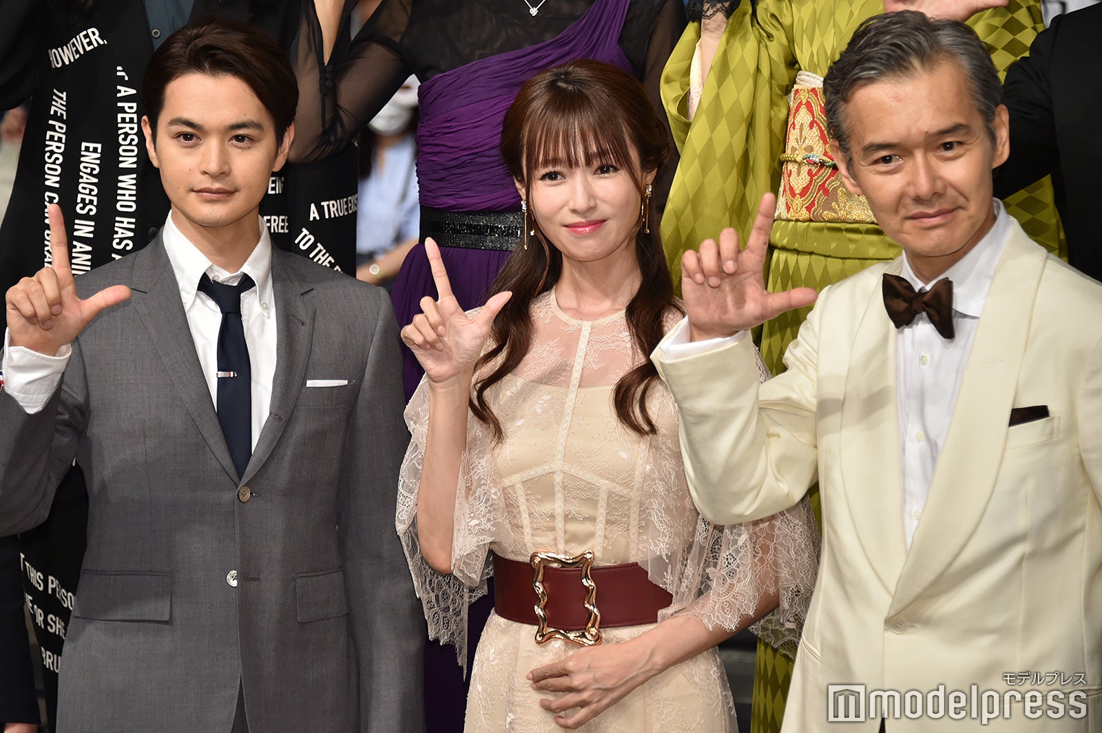 瀬戸康史、深田恭子、渡部篤郎（C）モデルプレス