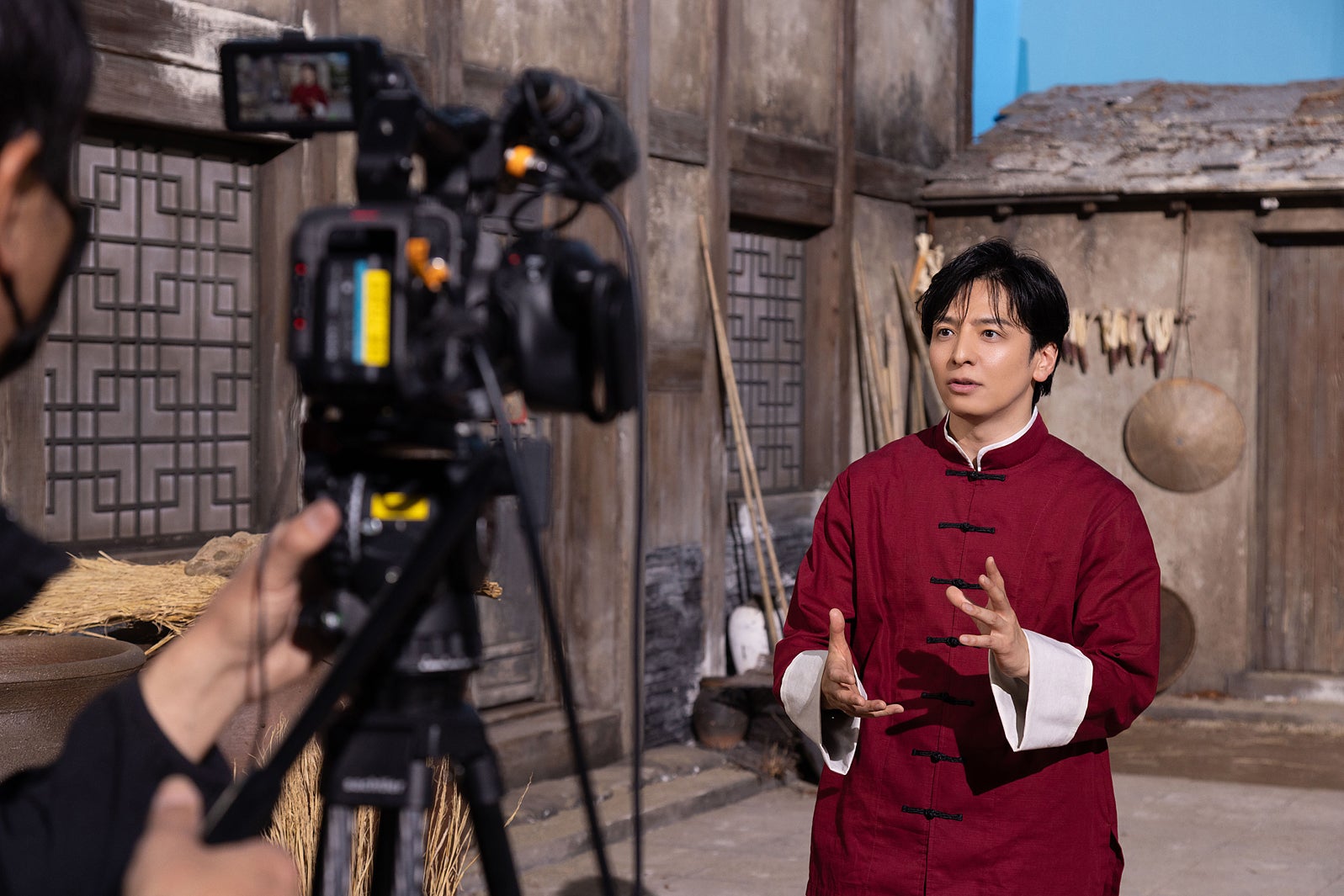 生田斗真／新CM「ヒッパリー・カンカン～師匠と弟子～」篇メイキング（提供写真）