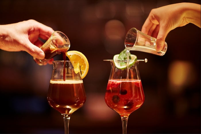 クラフトビールにエスプレッソ・ミックスベリーなどそれぞれ自分好みの素材をペアリング／画像提供：ブロードエッジ・ファクトリー