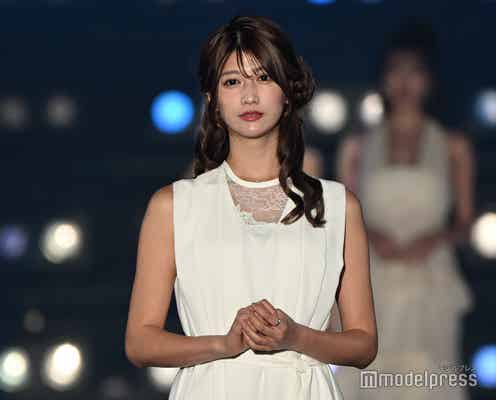 ABEMA瀧山あかねアナ「アナウンサーらしからぬ衣装」胸元ざっくりキャミドレス姿に反響「セクシー」