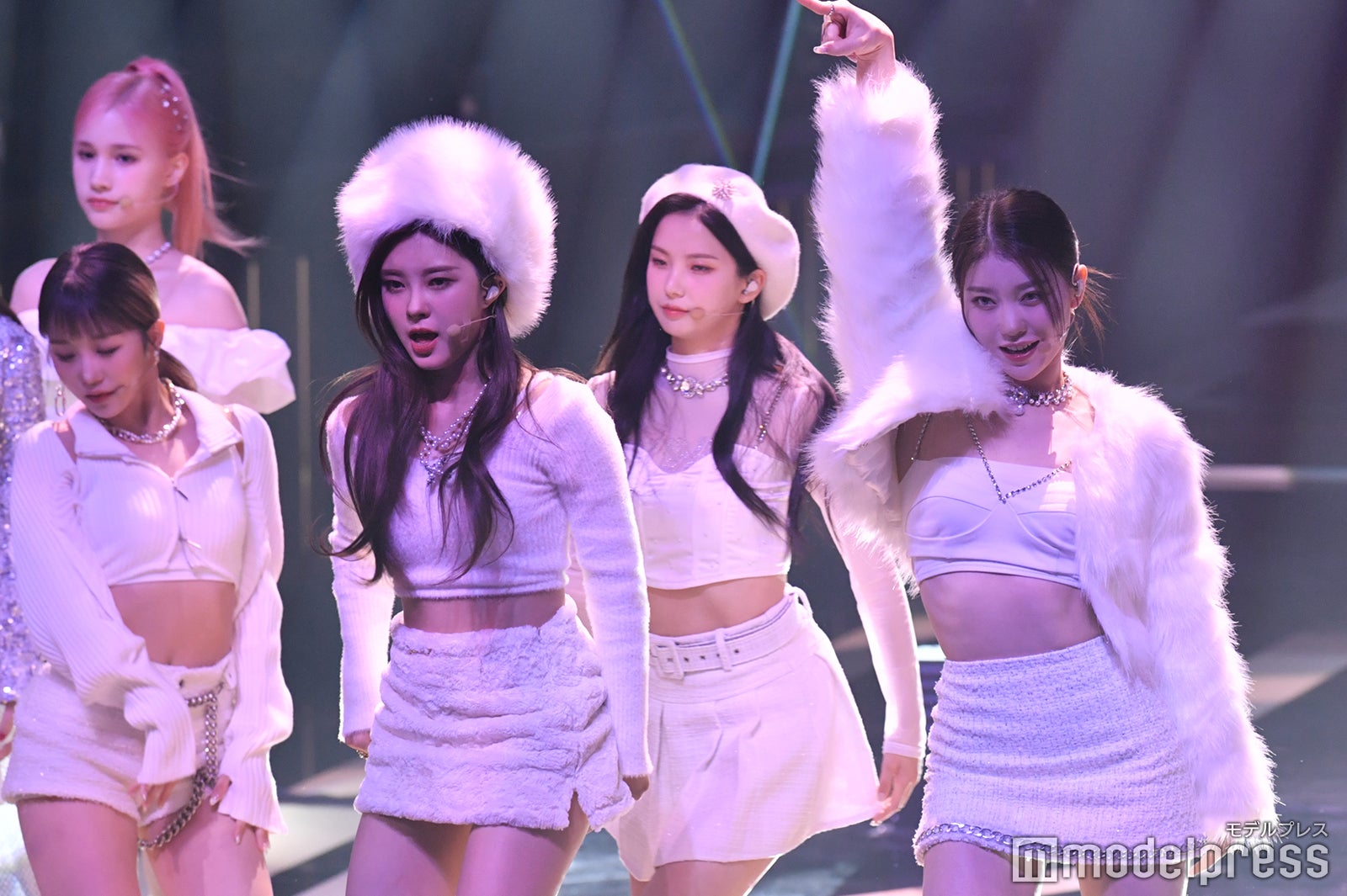 （C）モデルプレス