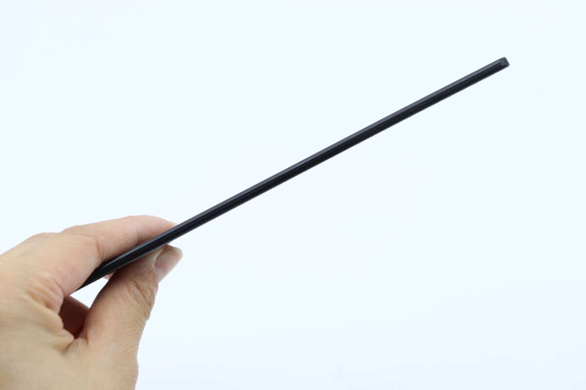 左右で目の粗さが違うコーム　スリム