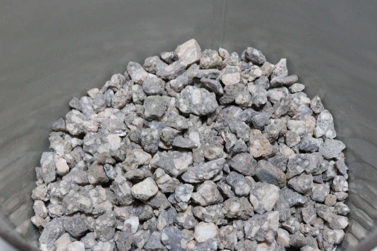 ダイソーの観賞魚用の麦飯石