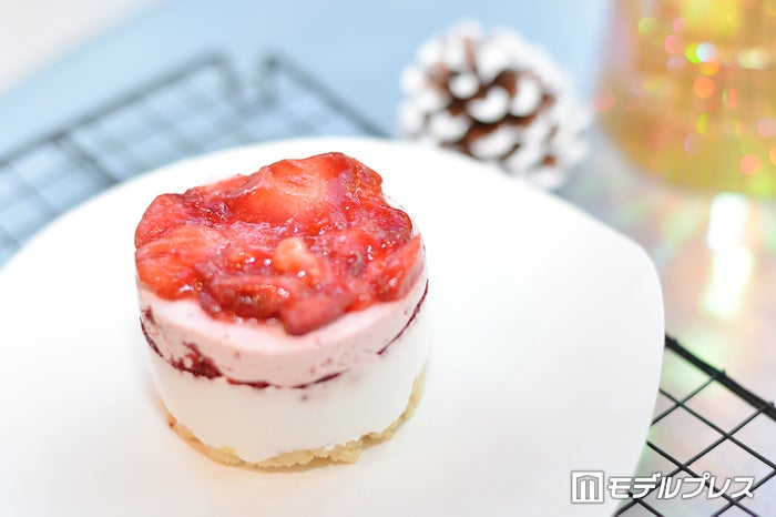 ストロベリーグラデーションケーキ (C)ビューティーガール