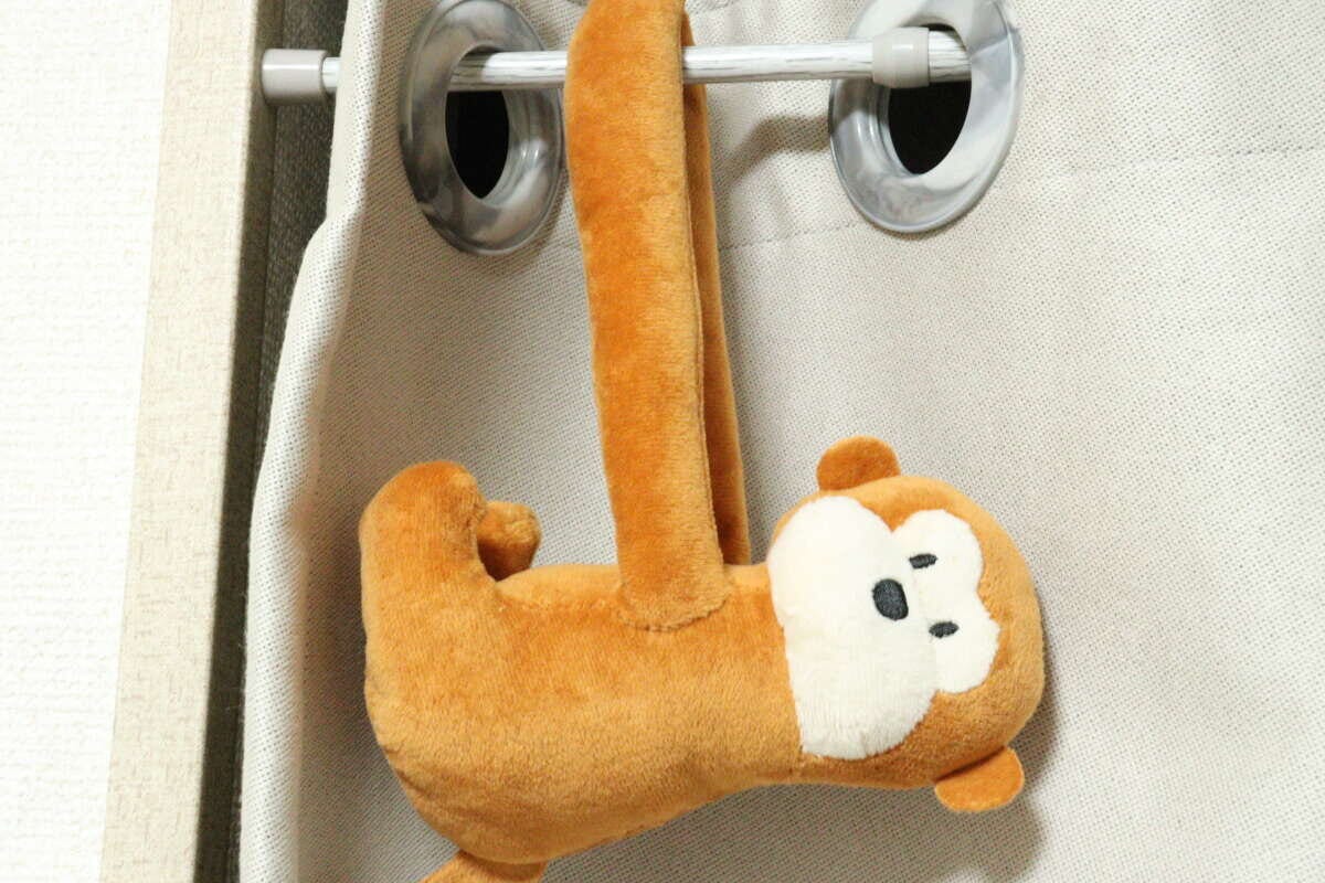 ダイソーのアニマルカーテンタッセル