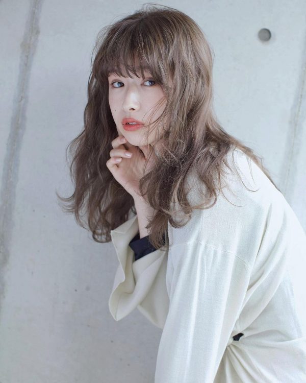 イエベ春に合う暗めの髪色特集 自分に似合う髪色を知っておしゃれに垢抜けよう モデルプレス イエベ春に合う暗めの髪色特集 自分に似合う髪色を知っておしゃれに垢抜けよう モデルプレス