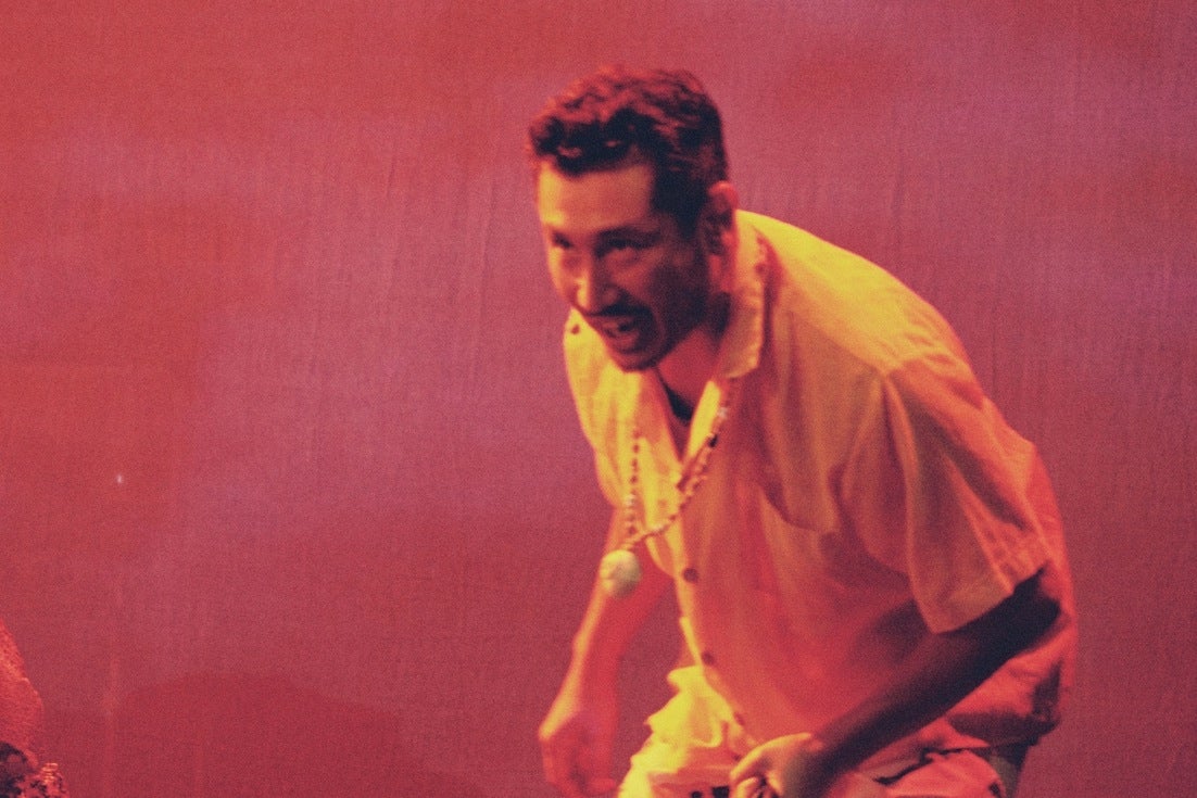 渋川清彦／ライブシネマ『怪獣の教え』横浜公演より（撮影：TAKAMURADAISUKE）