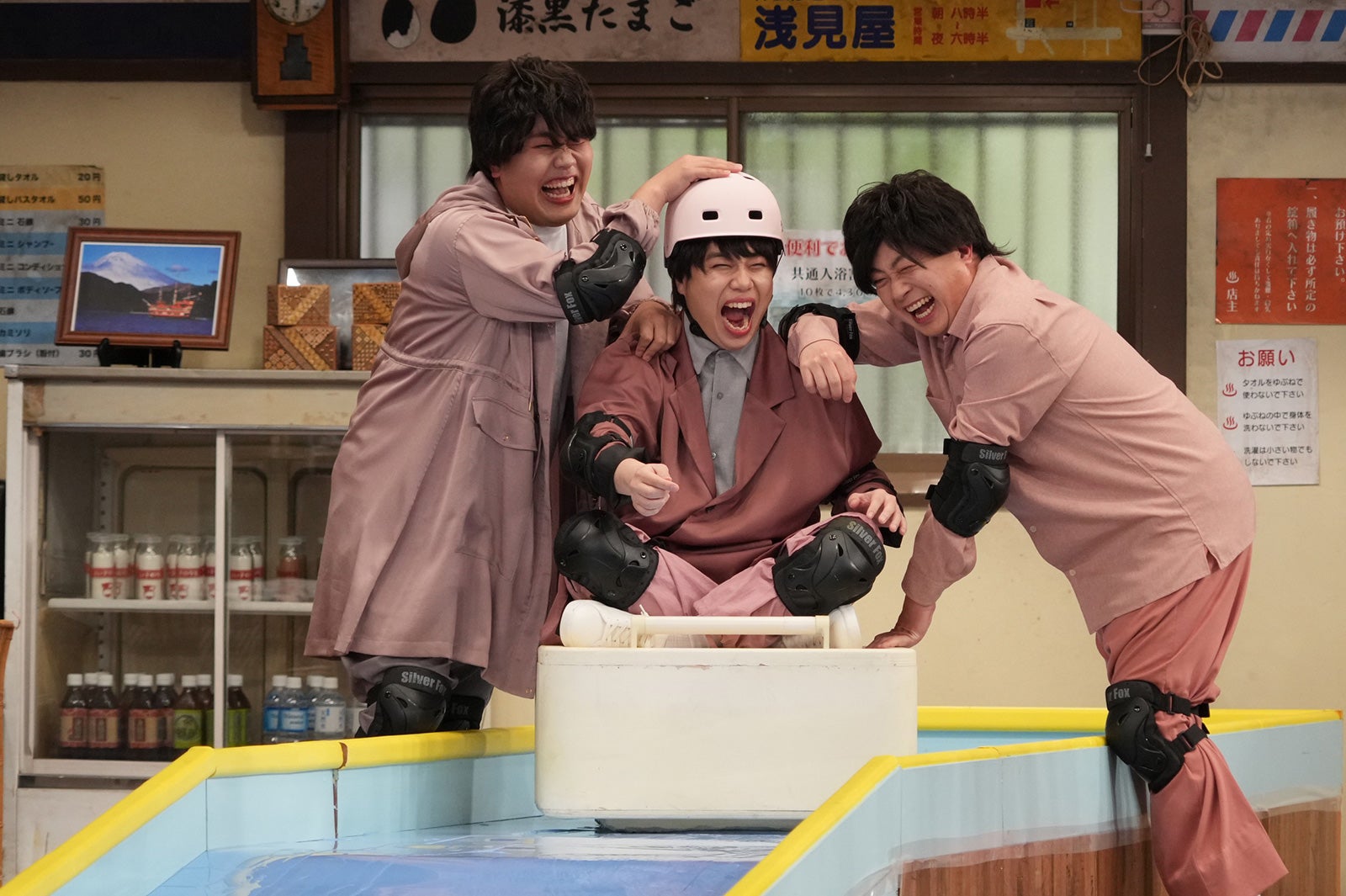 「箱根ソープウェイ選手権」（左から）岡部大、せいや、松尾駿（C）フジテレビ