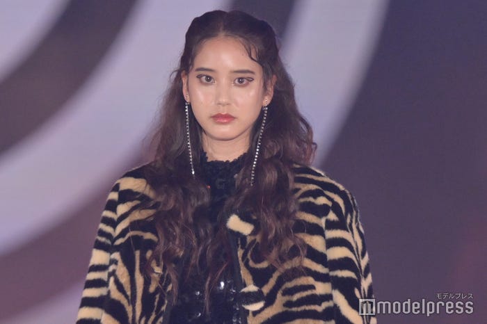 山崎紘菜(C)モデルプレス