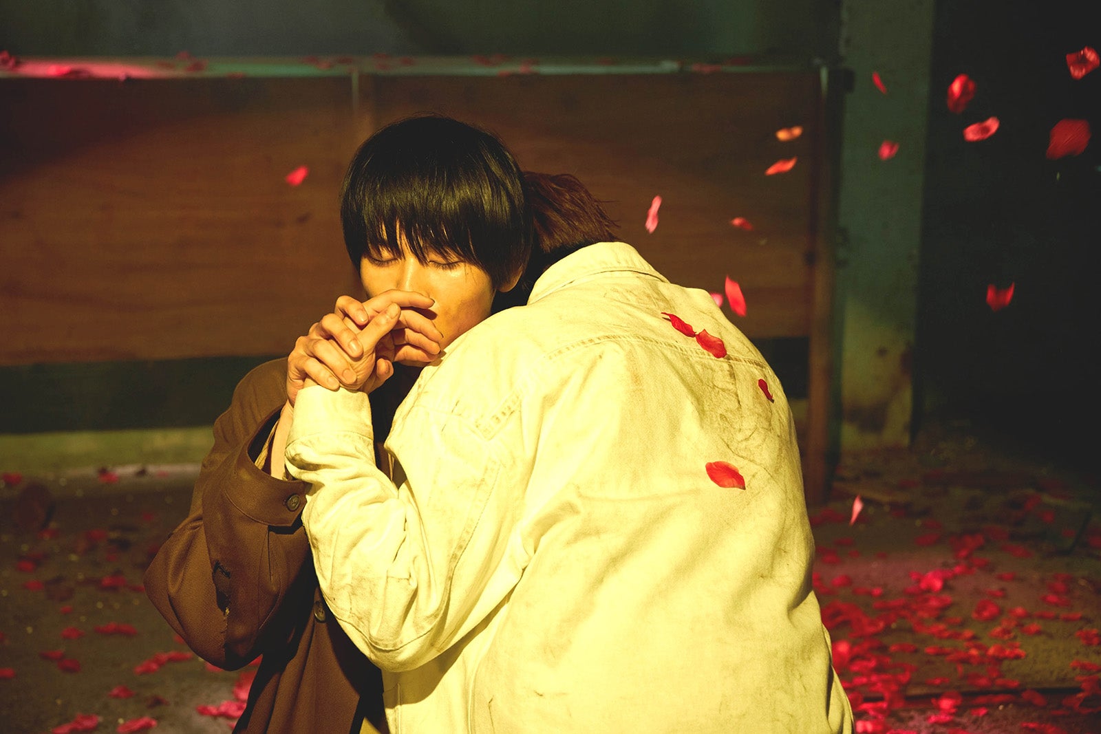 萩原利久＆FANTASTICS八木勇征、キス寸前 クライマックス予告解禁＜劇場版　美しい彼～eternal～＞