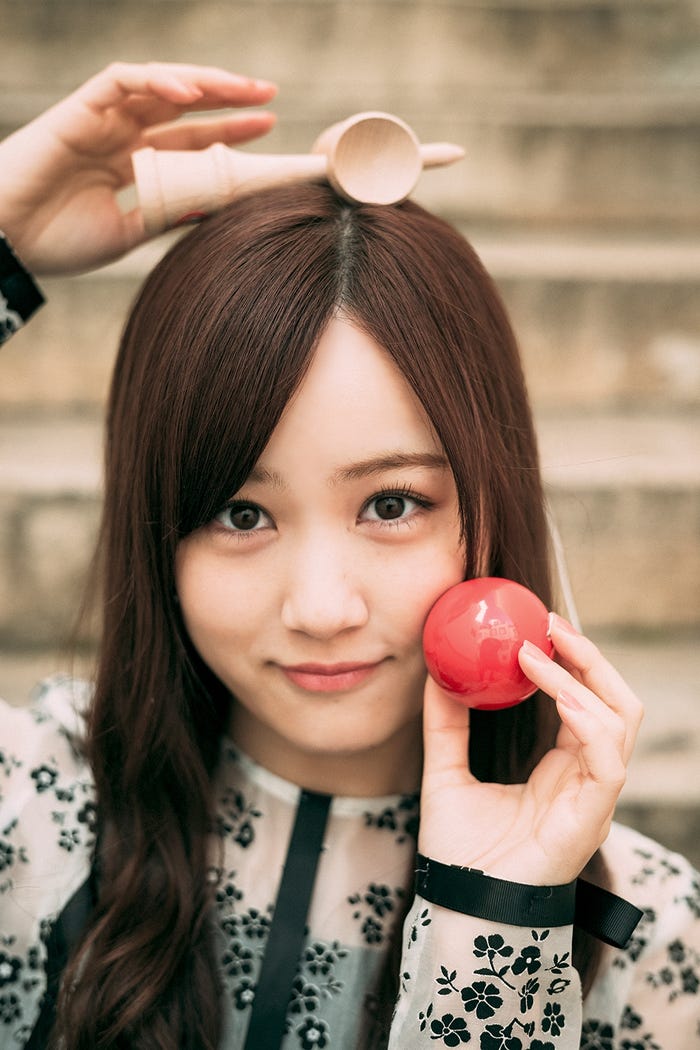 星野みなみ/『BRODY』のセブンネット限定表紙版写真集カット(画像提供:白夜書房)