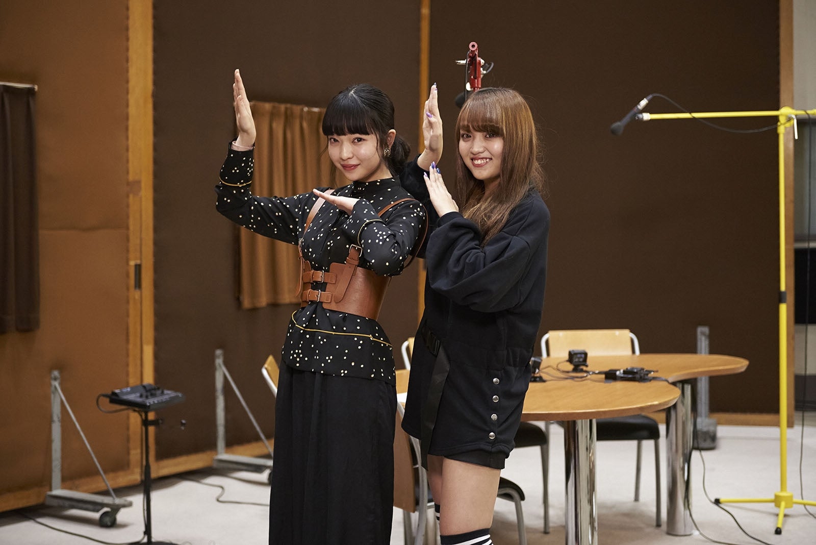 （左から）田中芽衣、ねお（写真提供：NHK）