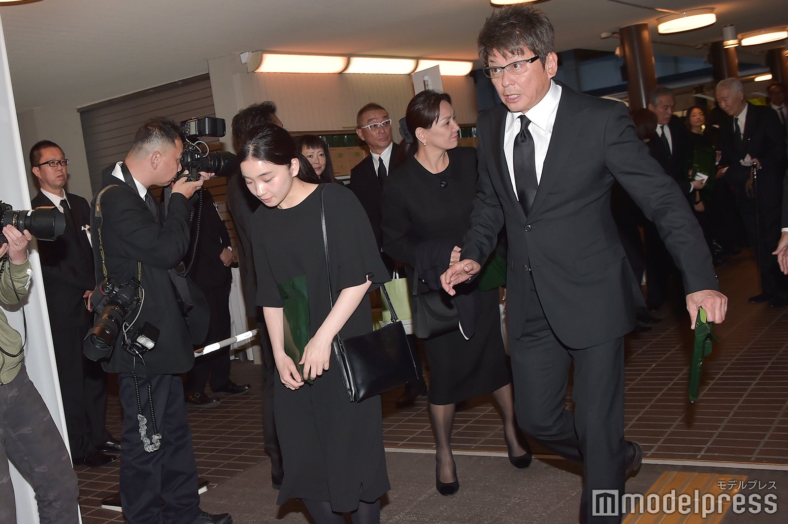 福地桃子、哀川翔（C）モデルプレス