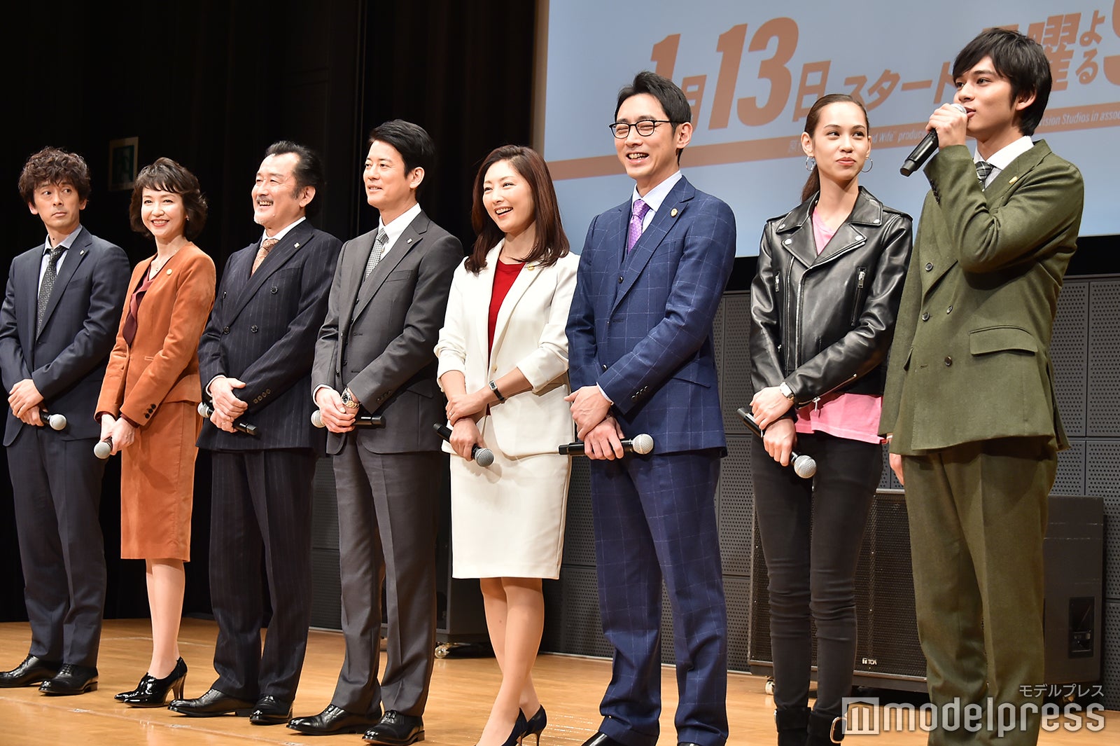 （左から）滝藤賢一、賀来千香子、吉田鋼太郎、唐沢寿明、常盤貴子、小泉孝太郎、水原希子、北村匠海 （C）モデルプレス