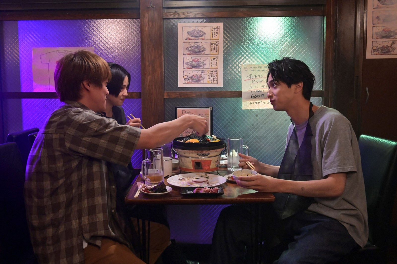 中村アン、丸山隆平、横浜流星「着飾る恋には理由があって」第9話より（C）TBS