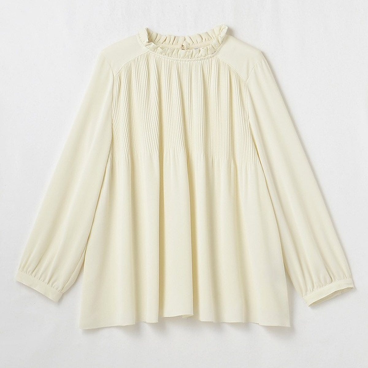 しまむらのプリーツブラウス