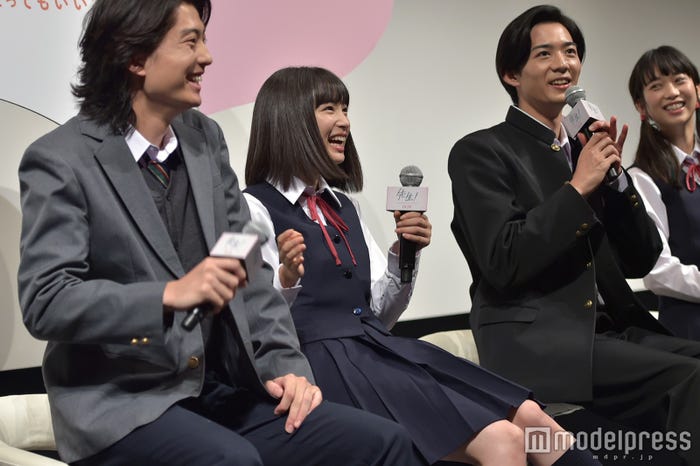 広瀬すずも興奮(C)モデルプレス