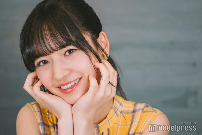 モデルプレスのインタビューに応じた金川紗耶（C）モデルプレス