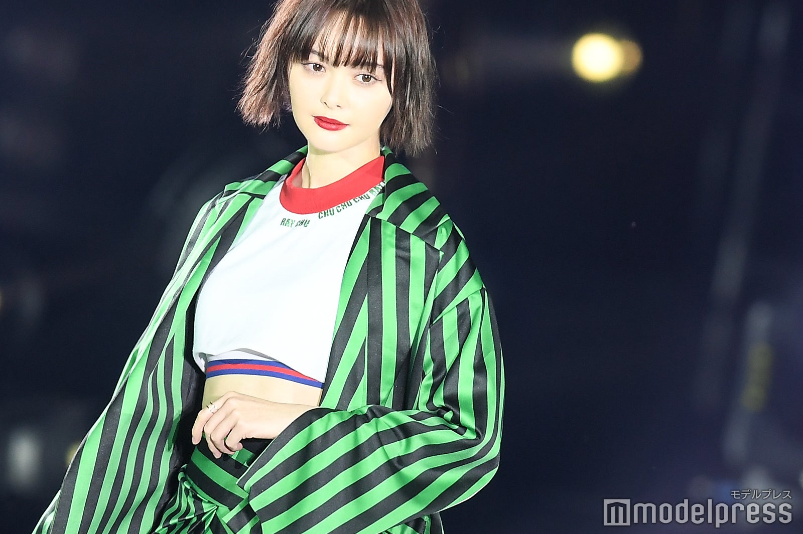 玉城ティナ、お腹チラ見せでヘルシーな色気　台湾ショーでトップバッターの大役果たす＜ASIA FASHION AWARD 2018＞