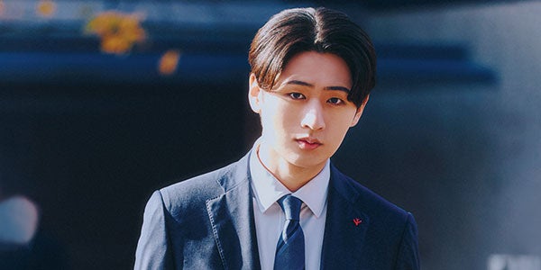 KEY TO LIT猪狩蒼弥、スーツ姿で“会社の同僚役”熱演 木村拓哉との