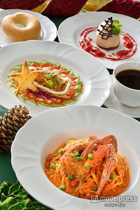 TDL「イーストサイド・カフェ」スペシャルコース（￥2800）（C）Disney