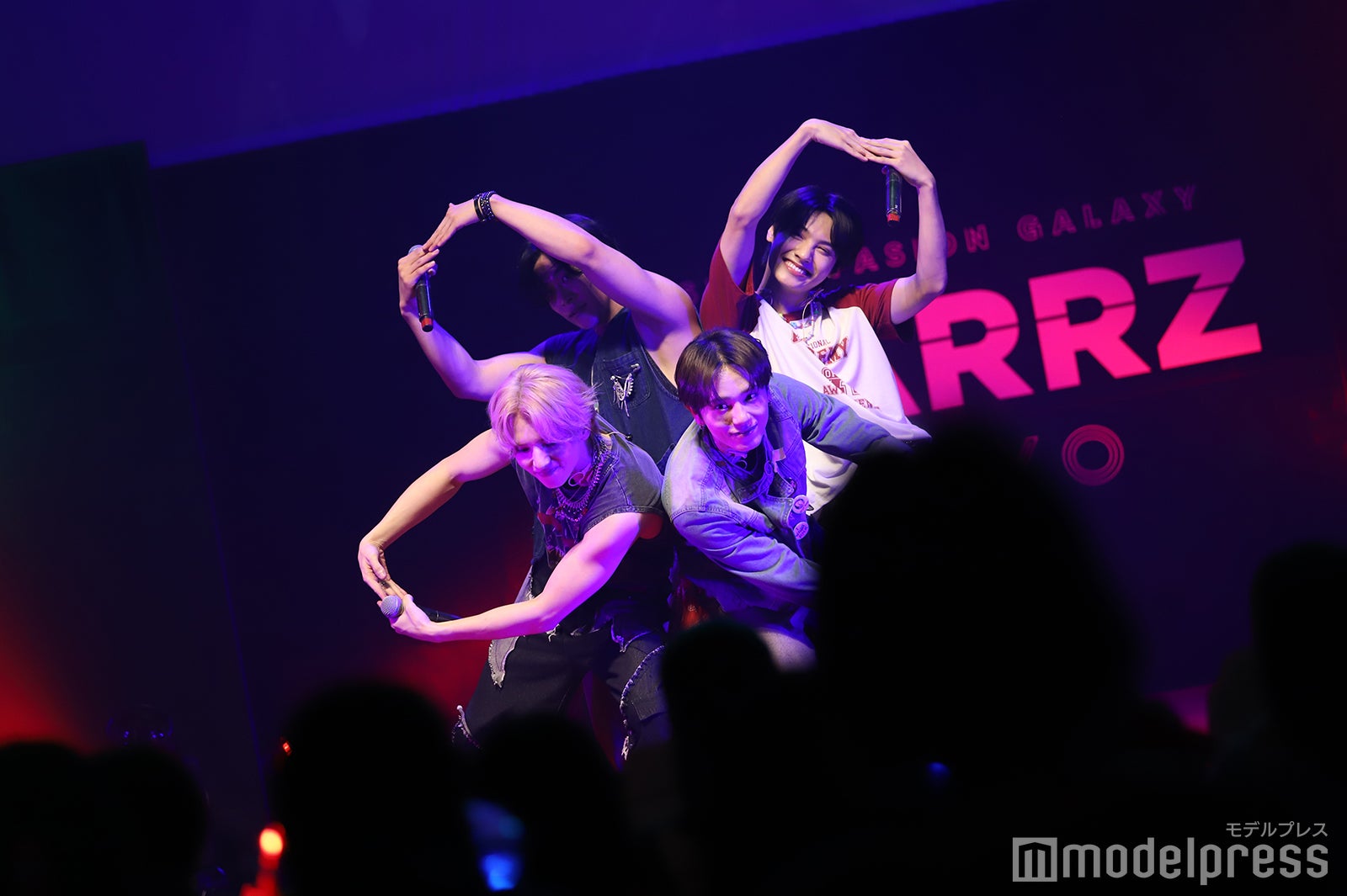 BUGVEL（C）モデルプレス