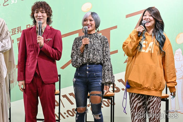 すがちゃん最高No.1、信子、金子きょんちぃ/ぱーてぃーちゃん(C)モデルプレス