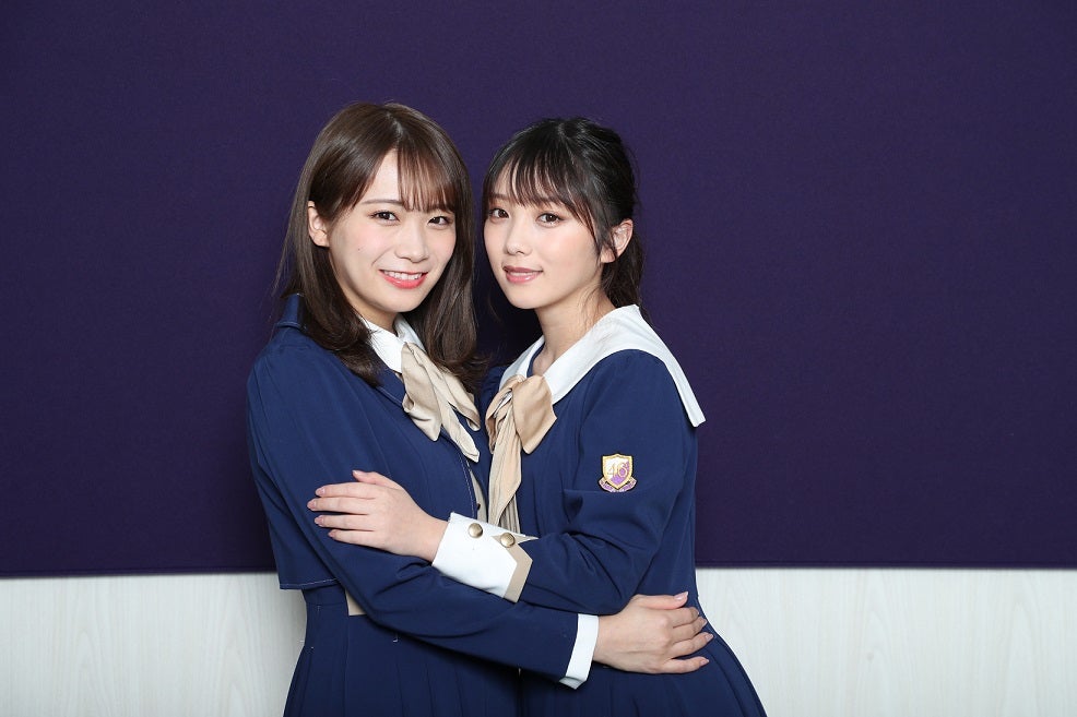 秋元真夏、与田祐希（Ｃ）日刊スポーツ新聞社