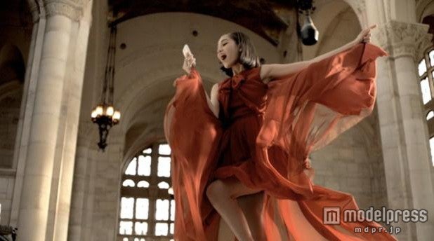 水原希子が出演するCM「快速ダウンロード編」