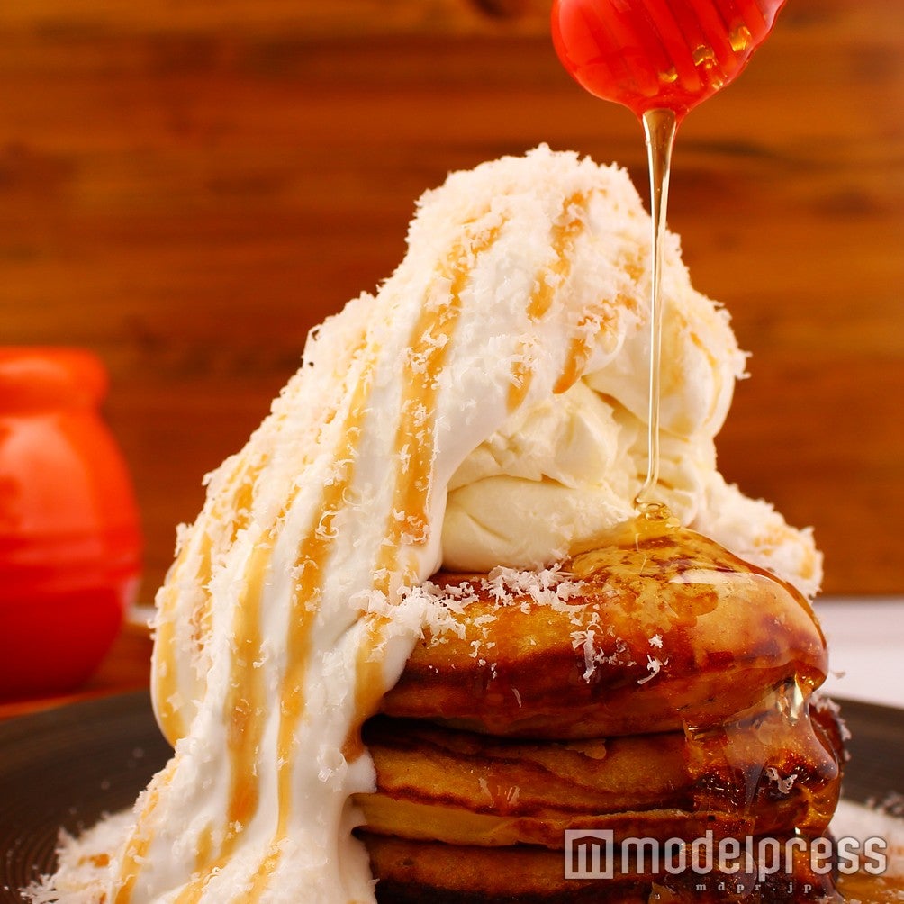 玄米パンケーキ ハニーモンテビアンコ1,296円（税込）／画像提供：the life map