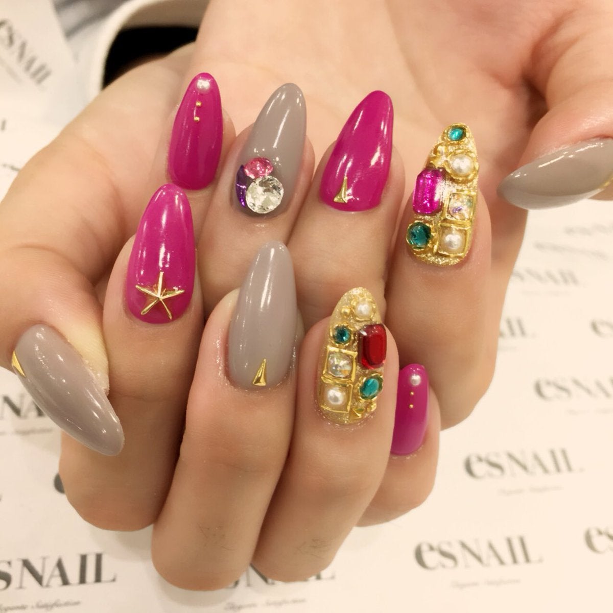 バブリーネイル／画像提供：esNAIL