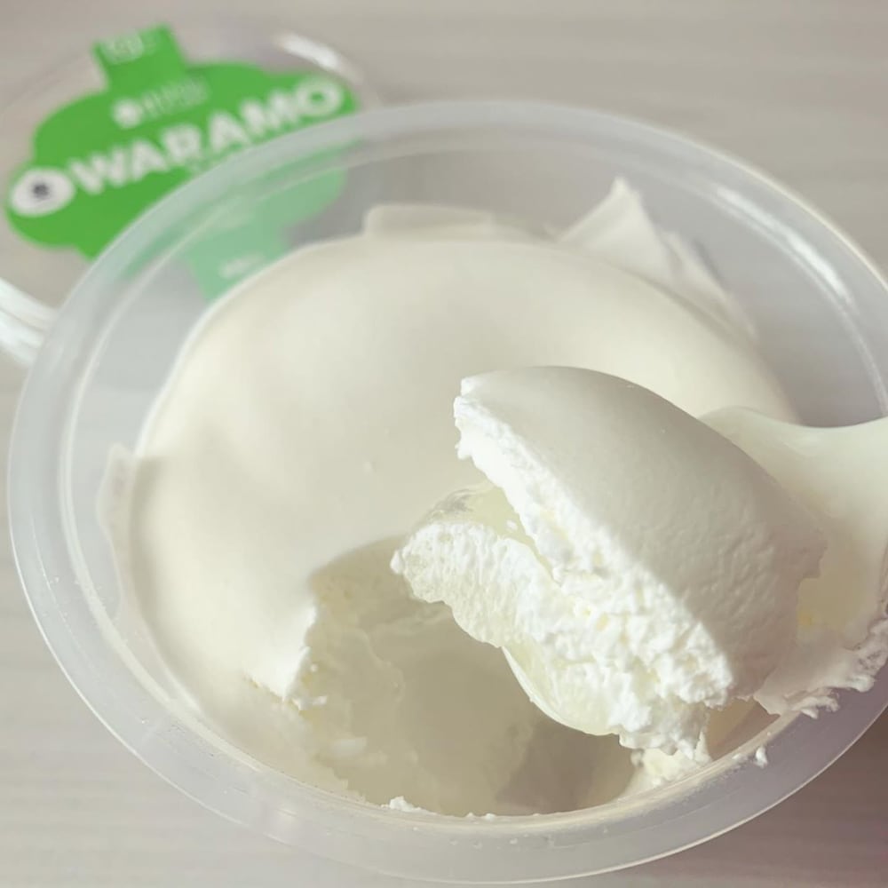 生ワラモをスプーンで掬い上げた写真