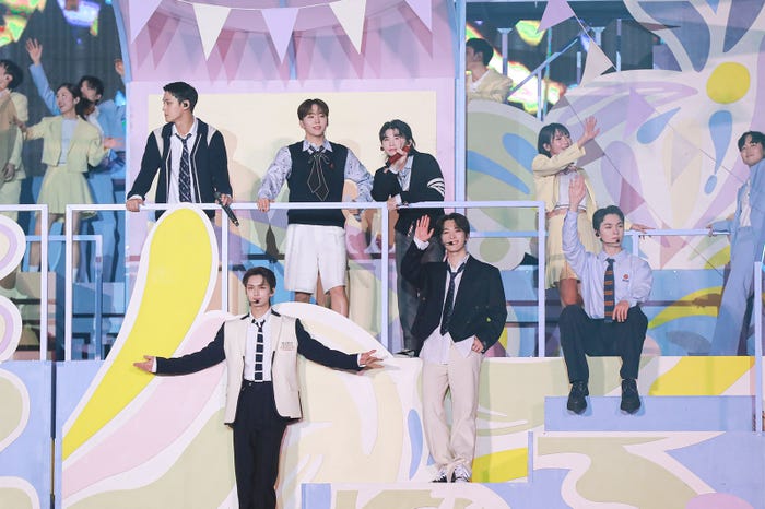 「SEVENTEEN TOUR 'FOLLOW' TO JAPAN」ベルーナドーム公演(P)&(C)PLEDIS Entertainment