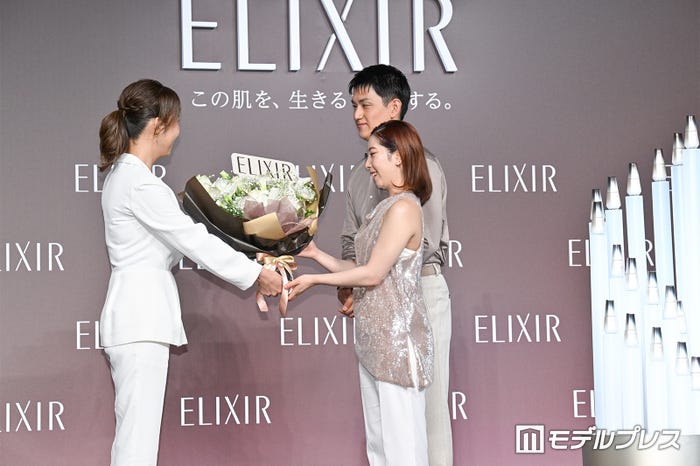 冨田千明氏、三浦璃来、木原龍一(C)モデルプレス