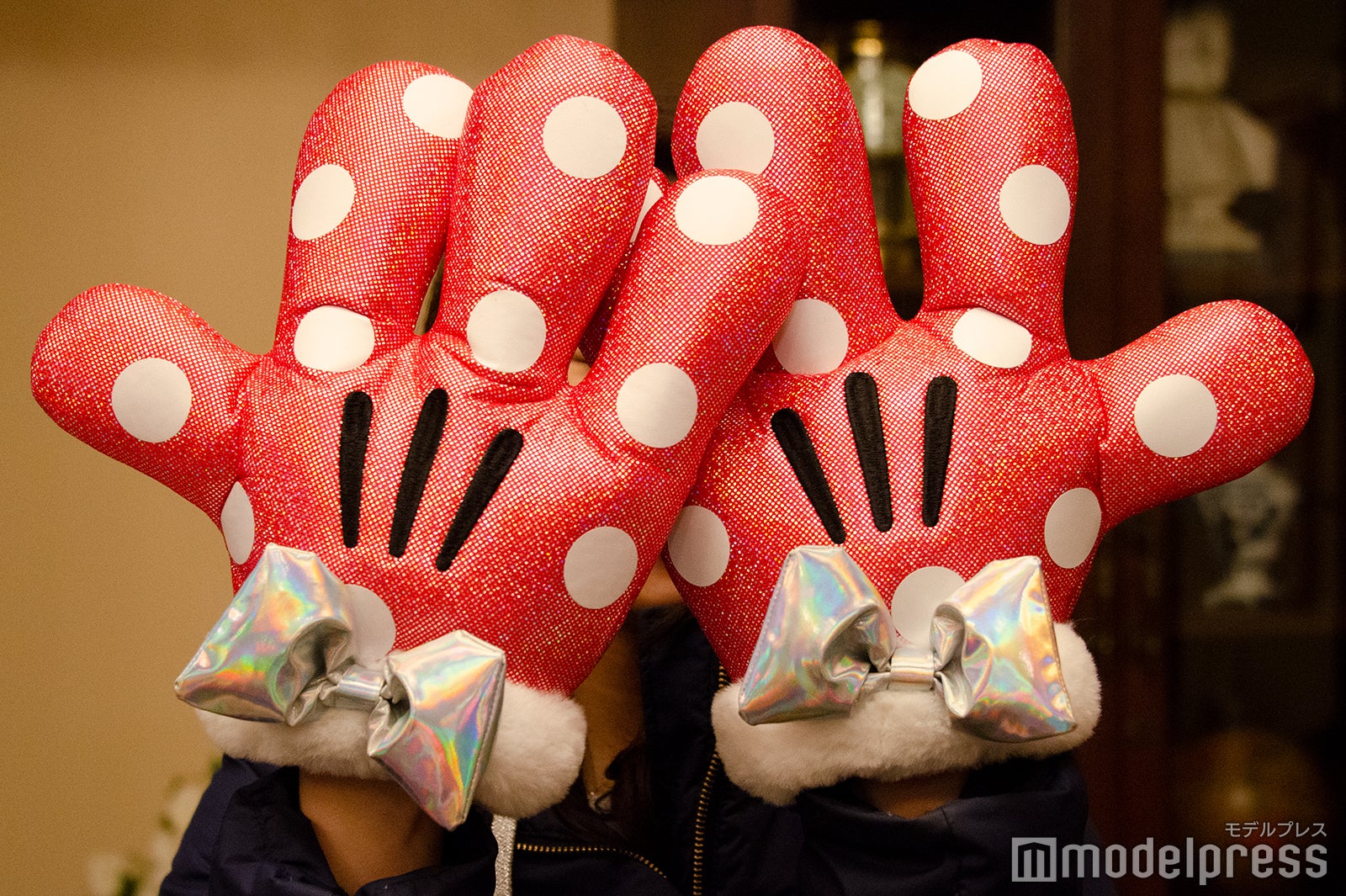 キャラクターミット（2300円）（C）モデルプレス（C）Disney