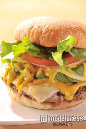 ハワイ人気ハンバーガー店、今秋日本2号店オープン