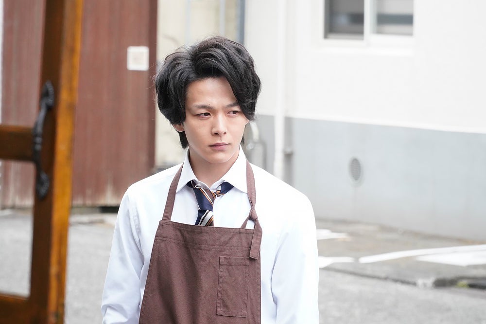 中村倫也（C）「珈琲いかがでしょう」製作委員会