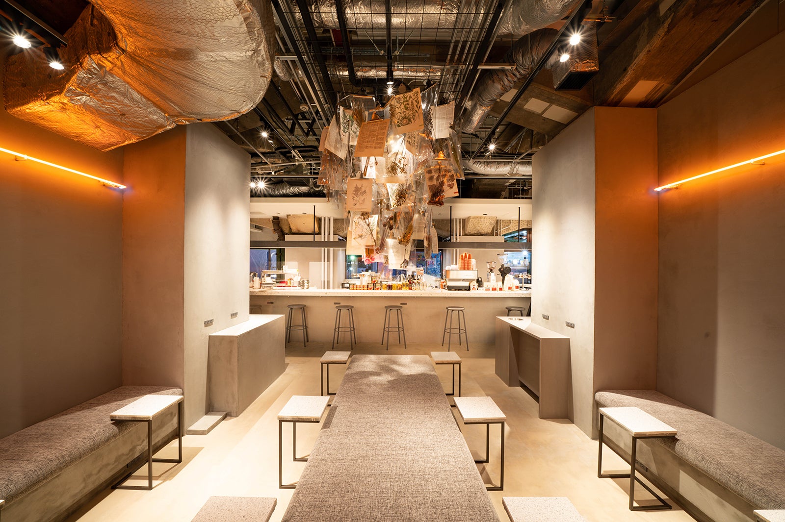 STAND by bookandbedtokyo（提供画像）