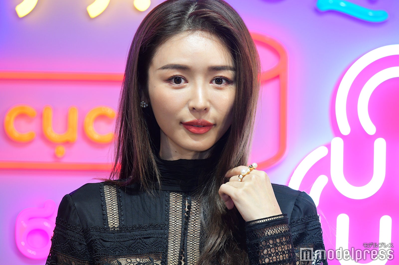 加治ひとみ（C）モデルプレス