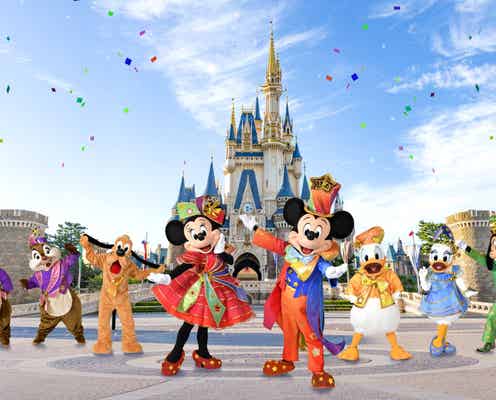 東京ディズニーリゾート、“40周年”新コスチュームお披露目 祝祭感あふれる華やかなデザイン