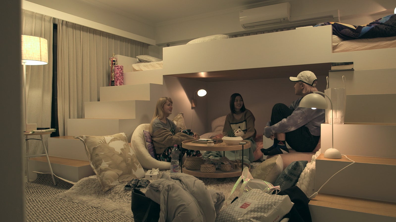 ビビ、夢、花「TERRACE HOUSE TOKYO 2019-2020」40th WEEK（C）フジテレビ／イースト・エンタテインメント