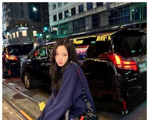 aespaジゼル、東京街中ショット公開「美しすぎる」「可愛い」