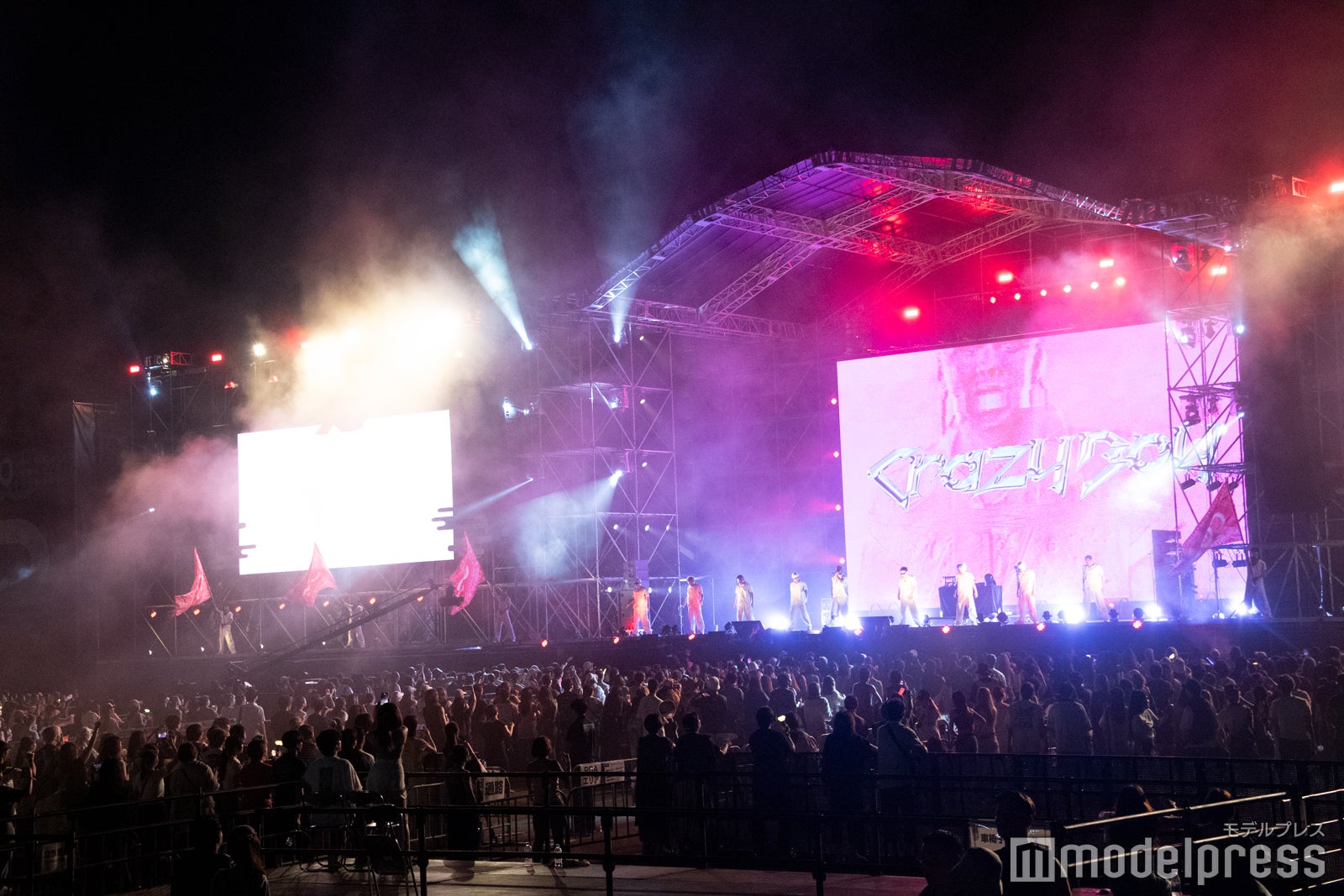 （C）モデルプレス