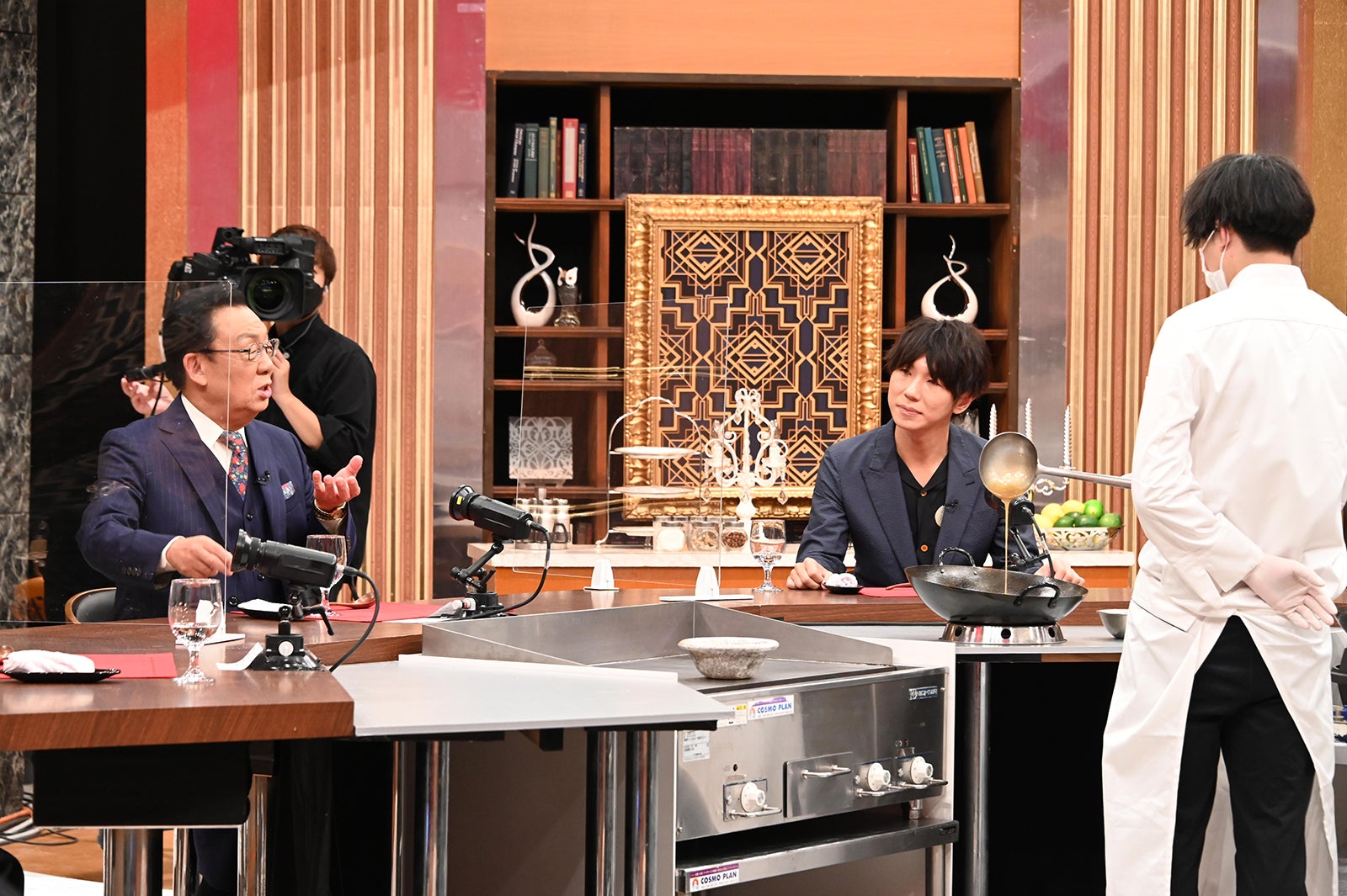 梅沢富男、古市憲寿（C）日本テレビ