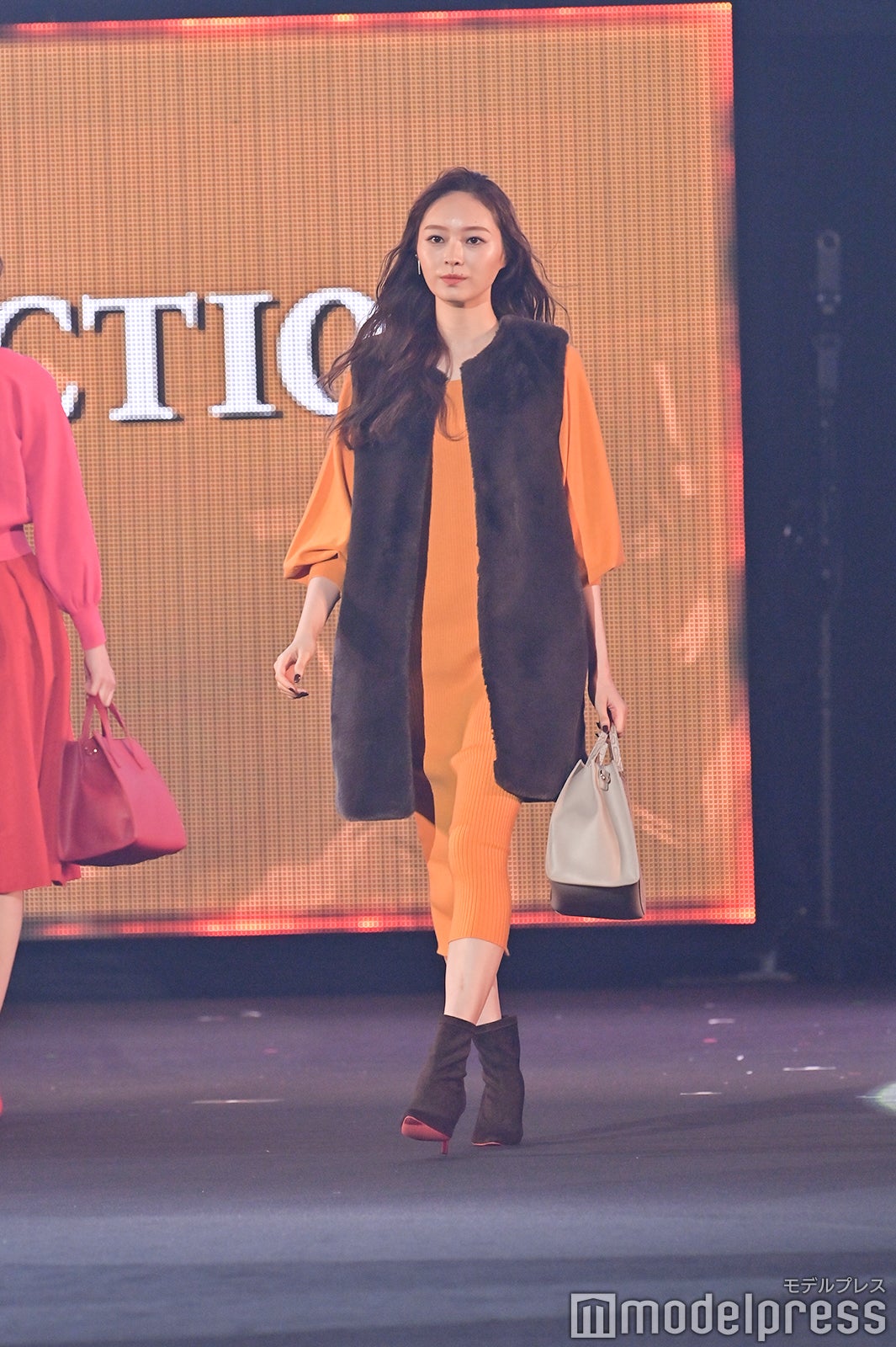 （C）モデルプレス