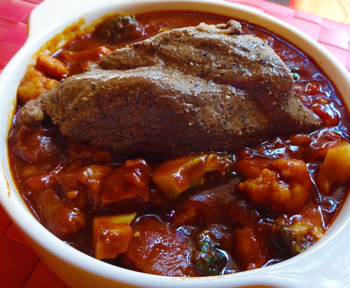 牛タンローストのグラーシュ／画像提供：株式会社 横浜赤レンガ