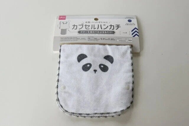 ダイソー　カブセルハンカチ　パンダ　パッケージ